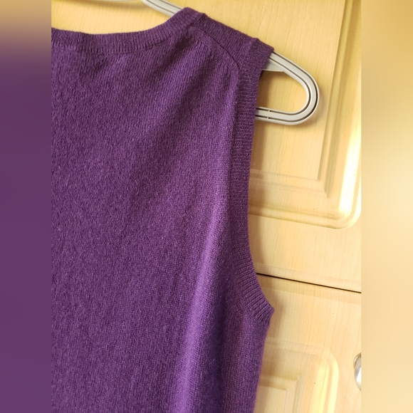 Holt Renfrew Cashmere Sleeveless Top In Large - Picture 5 of 6